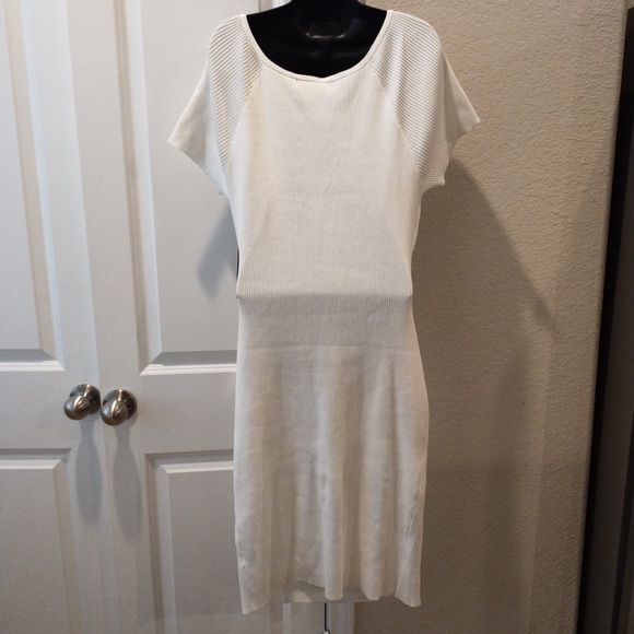 Women’s Dress Almost Famous Ivory SHORT SLEEVE Size 3XL - Picture 3 of 11